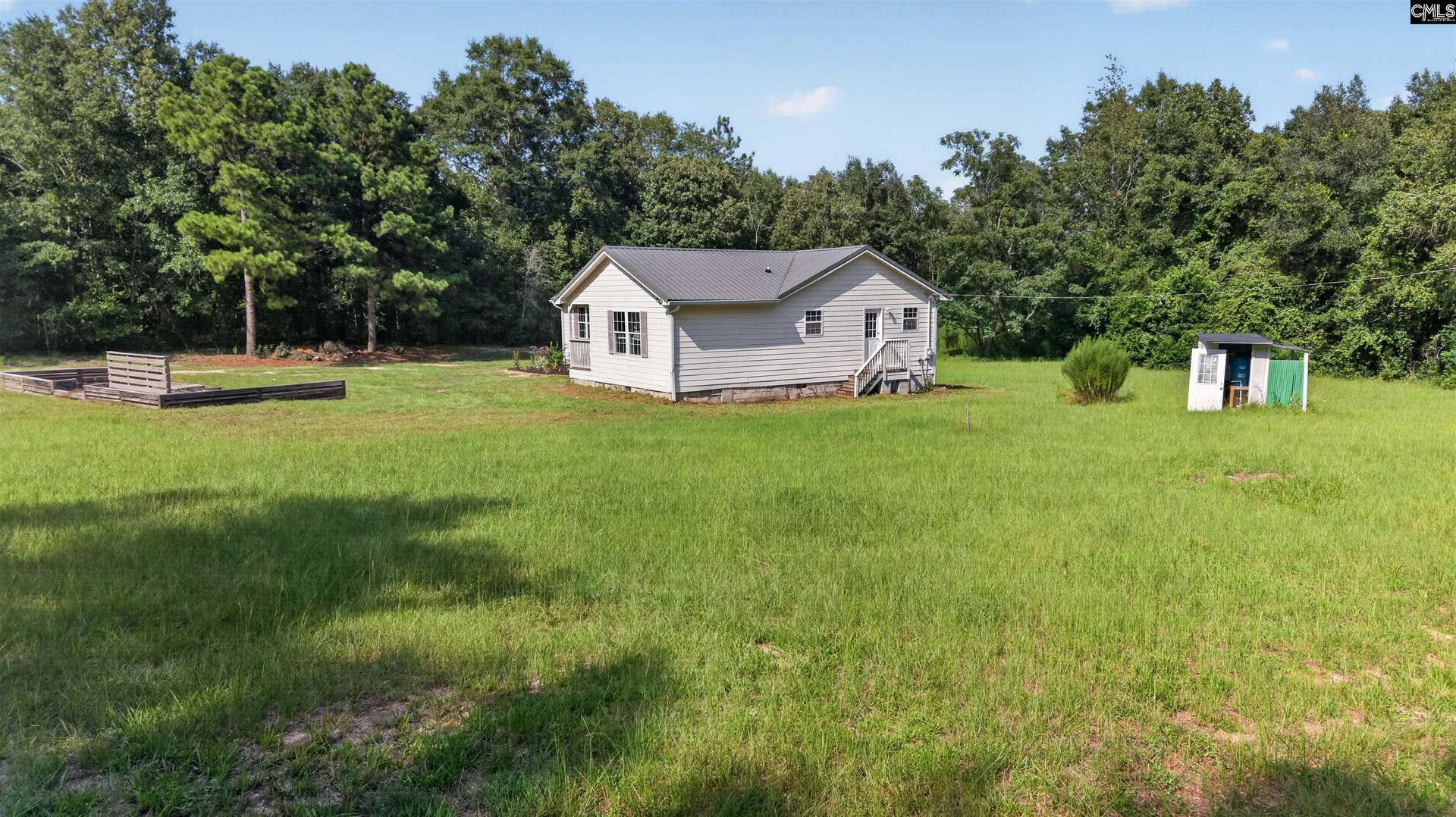 6792 Columbia Road, St. Matthews, SC 29135