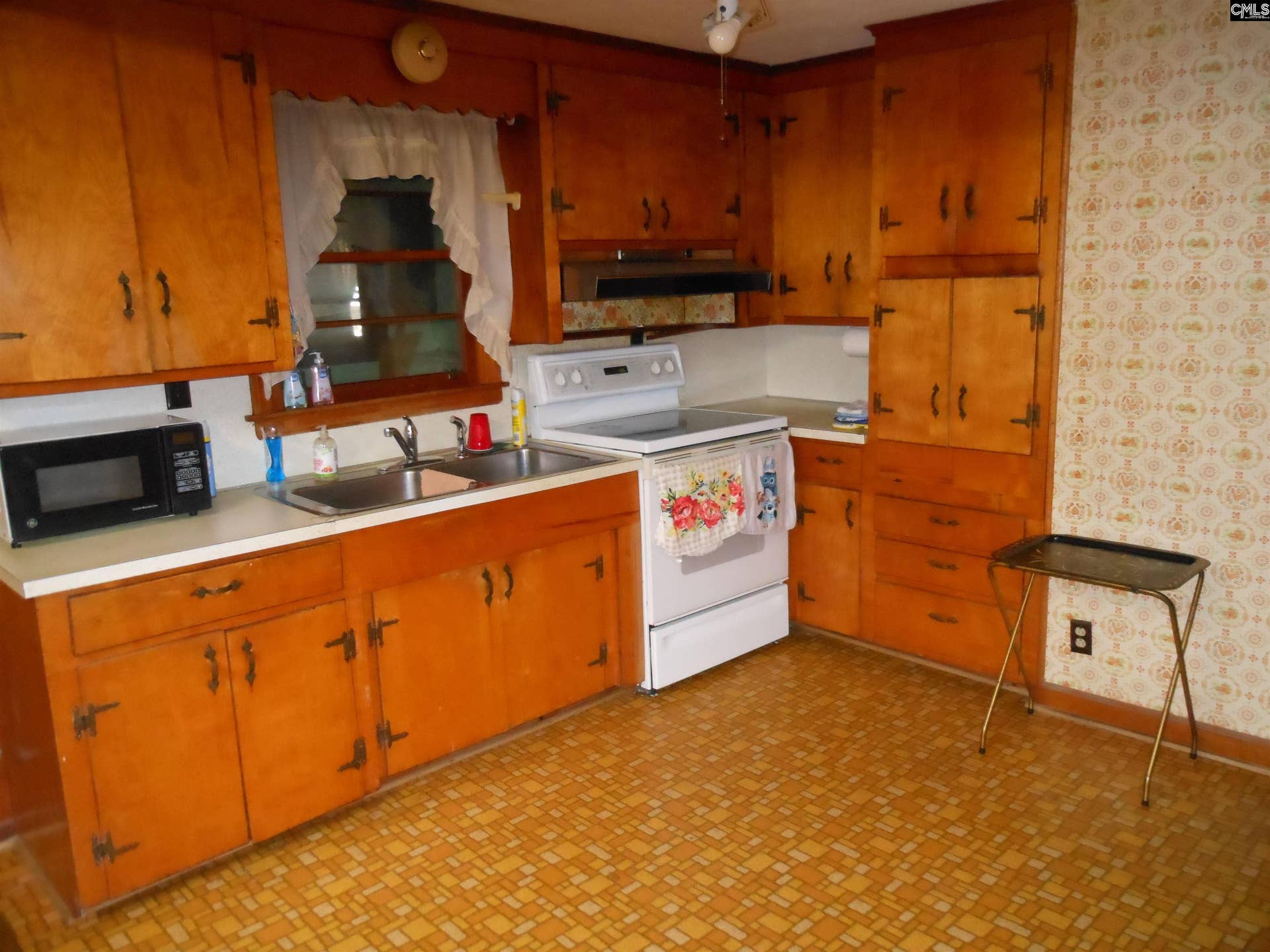 137 Old Price Road, Lexington, SC 29072