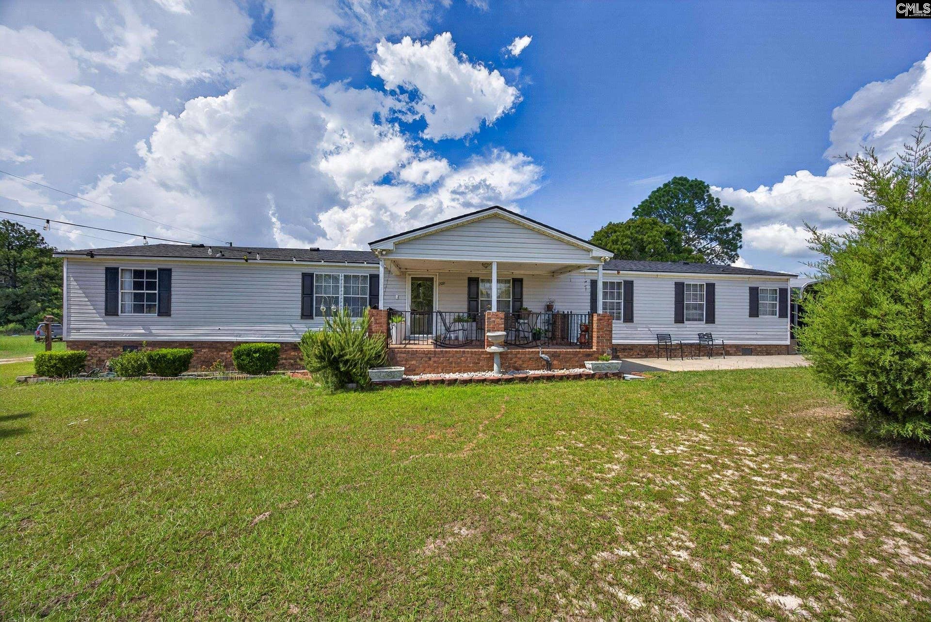 300 Doe Trail Court, Lexington, SC 29073