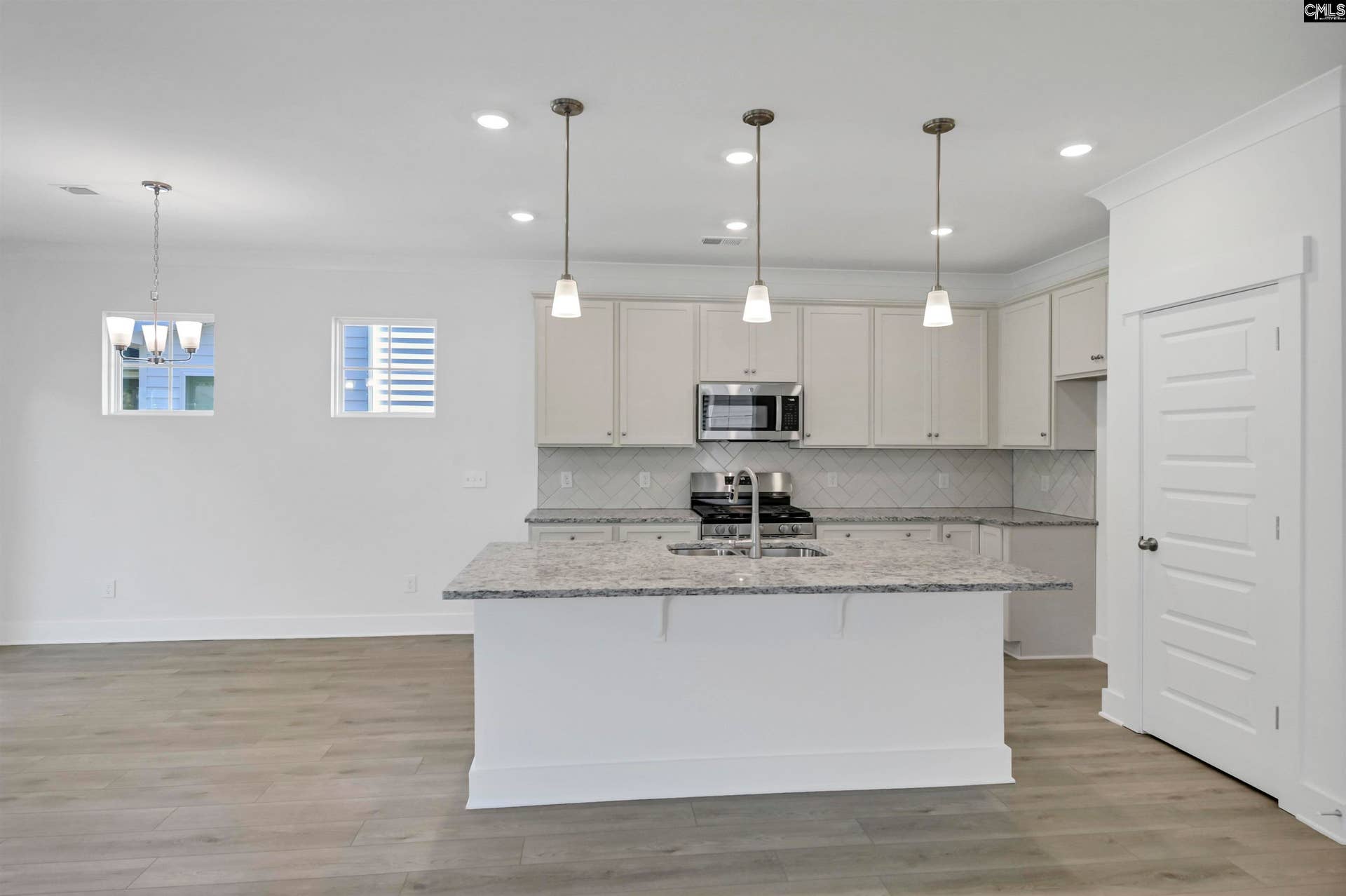 639 Thunder Gulch Avenue, Lexington, SC 29073