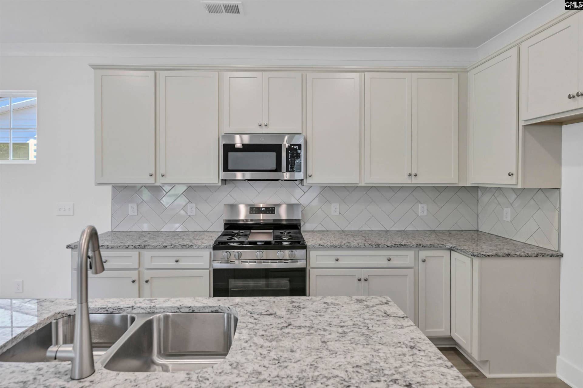 639 Thunder Gulch Avenue, Lexington, SC 29073