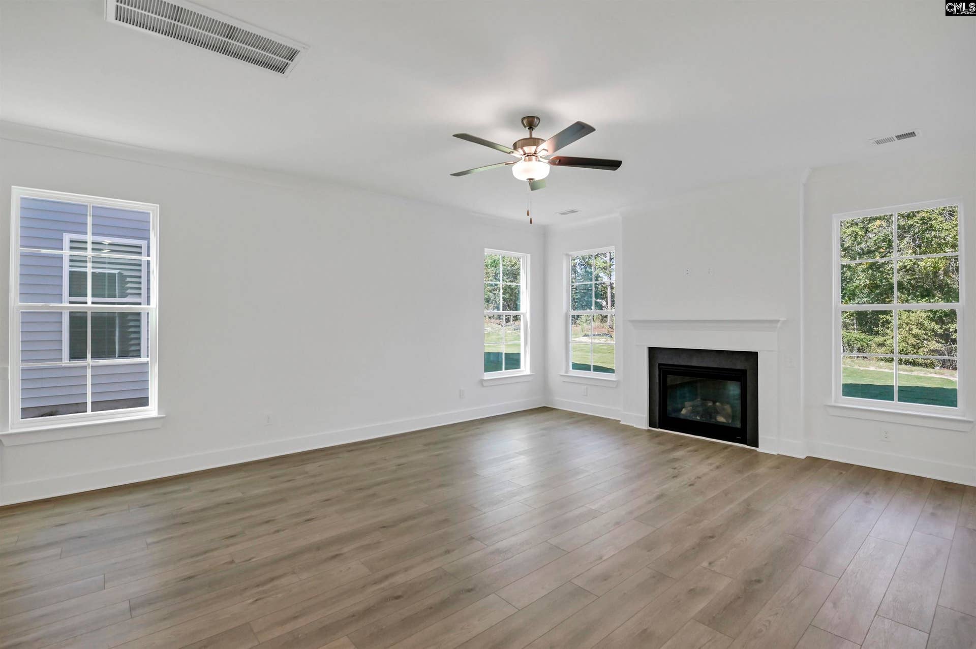 639 Thunder Gulch Avenue, Lexington, SC 29073