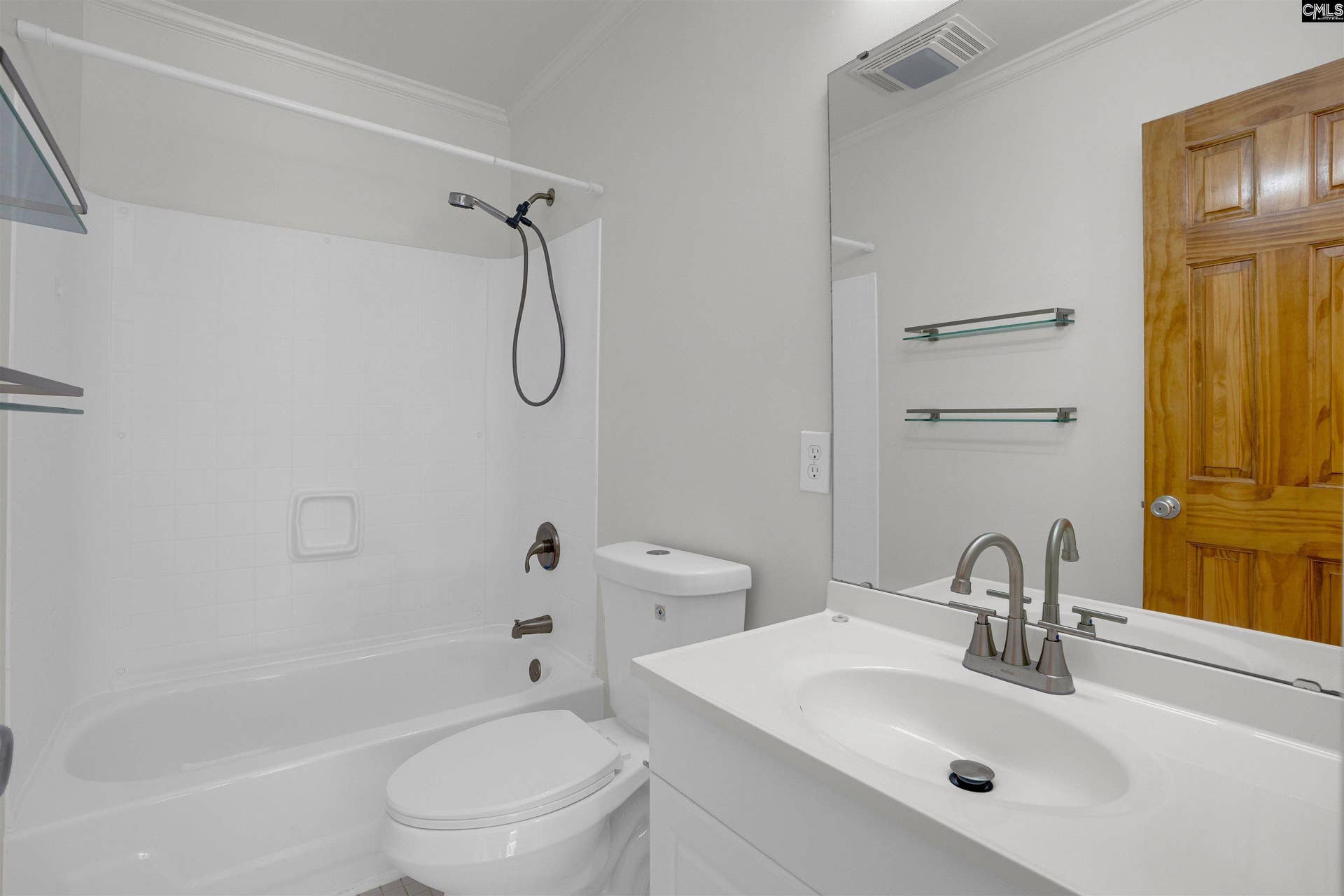301 Harbor Heights Drive, #17D, Lexington, SC 29072