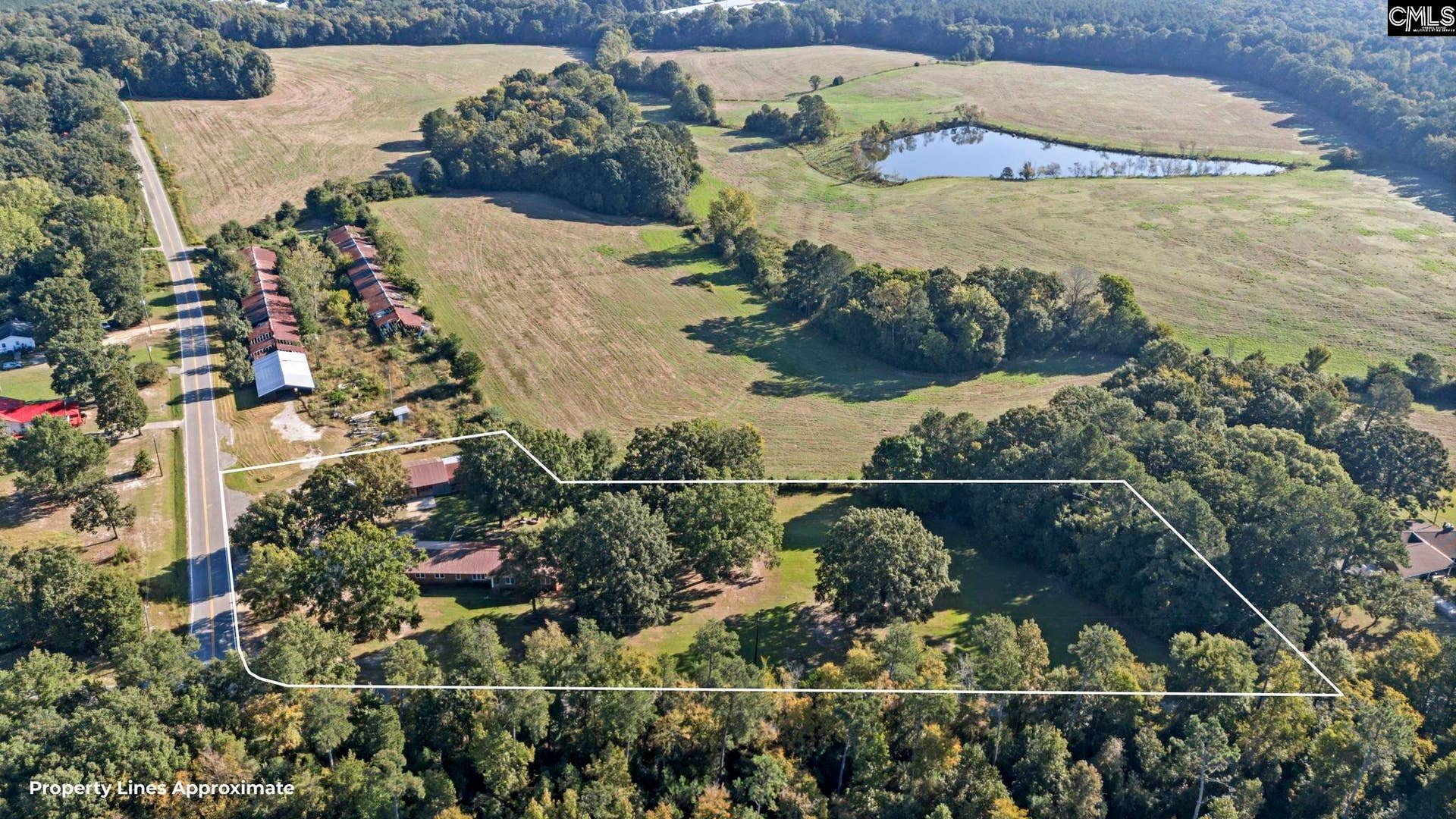 102 Dry Gulch Road, Saluda, SC 29138-0000