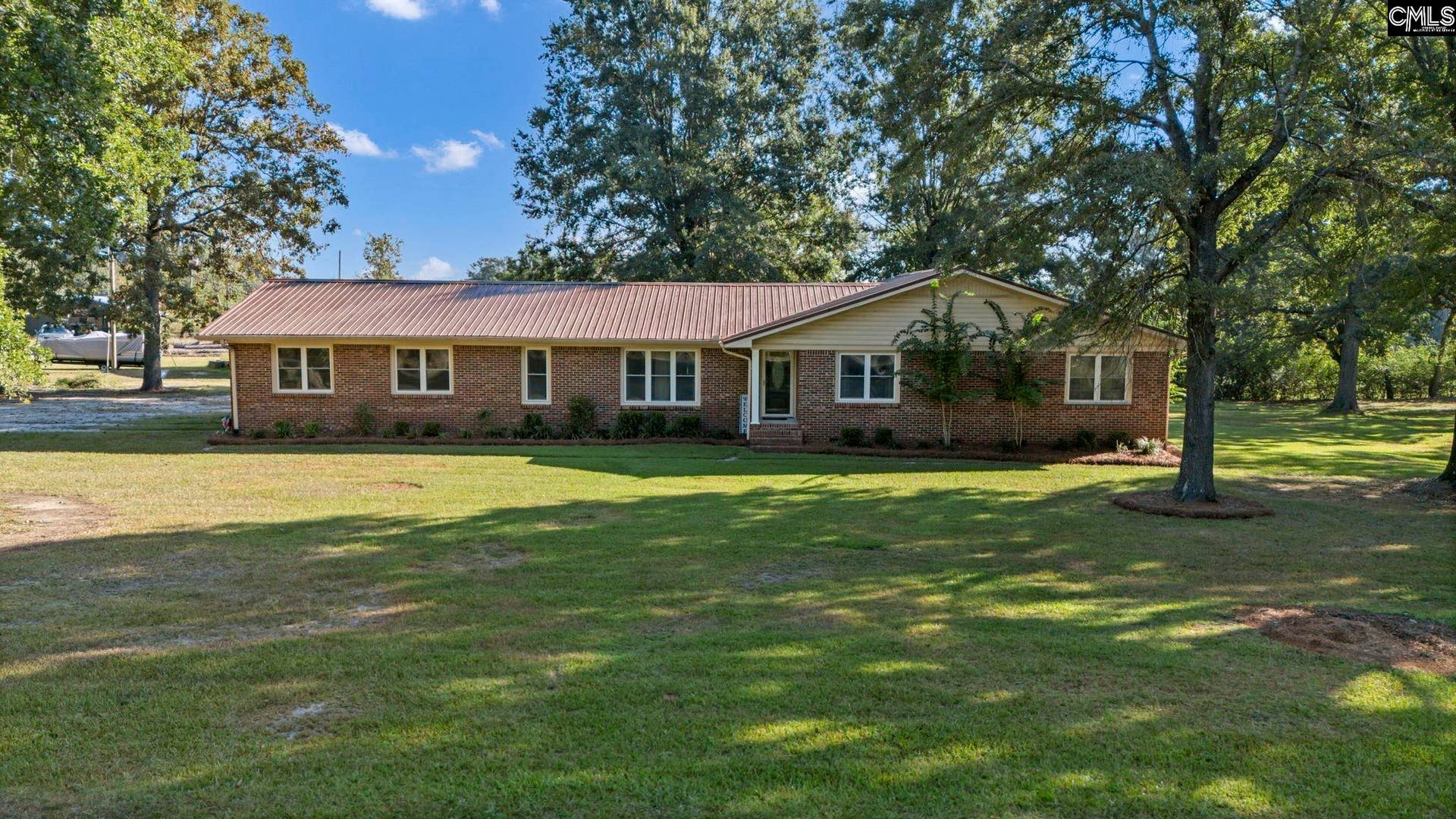 102 Dry Gulch Road, Saluda, SC 29138-0000