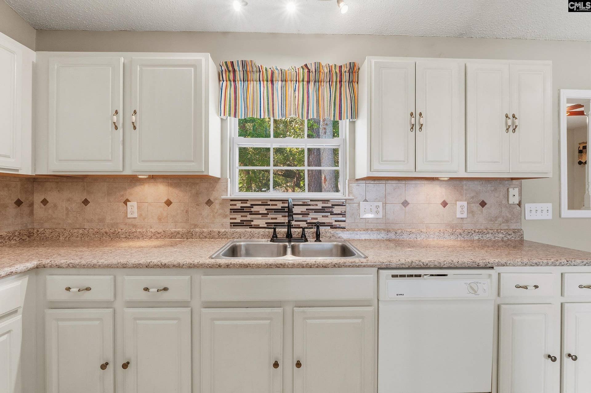 108 Montclaire Circle, West Columbia, SC 29170