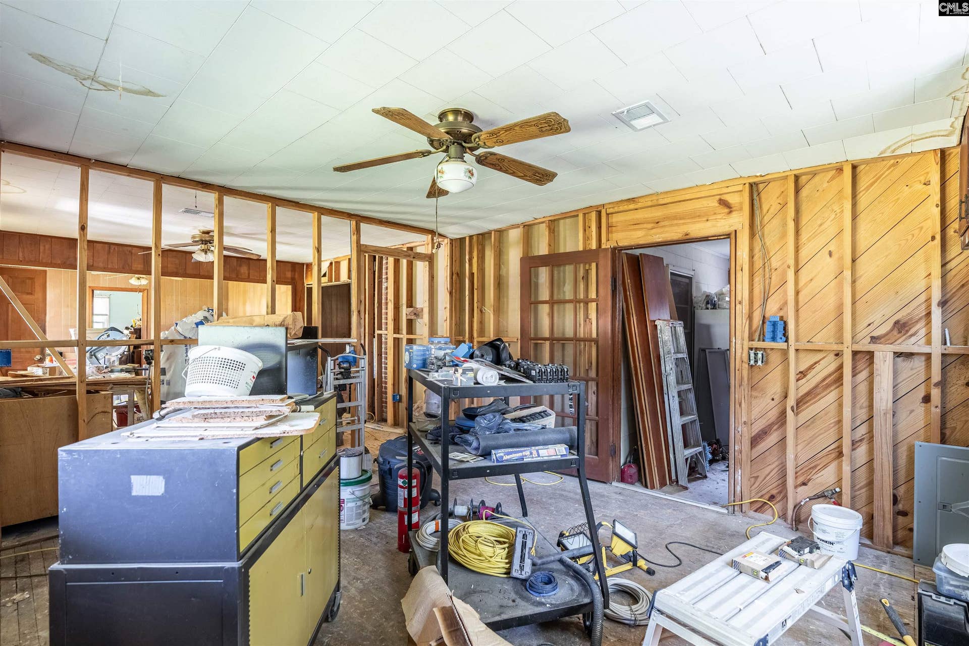 126 Maple Leaf Lane, Batesburg, SC 29006-9058
