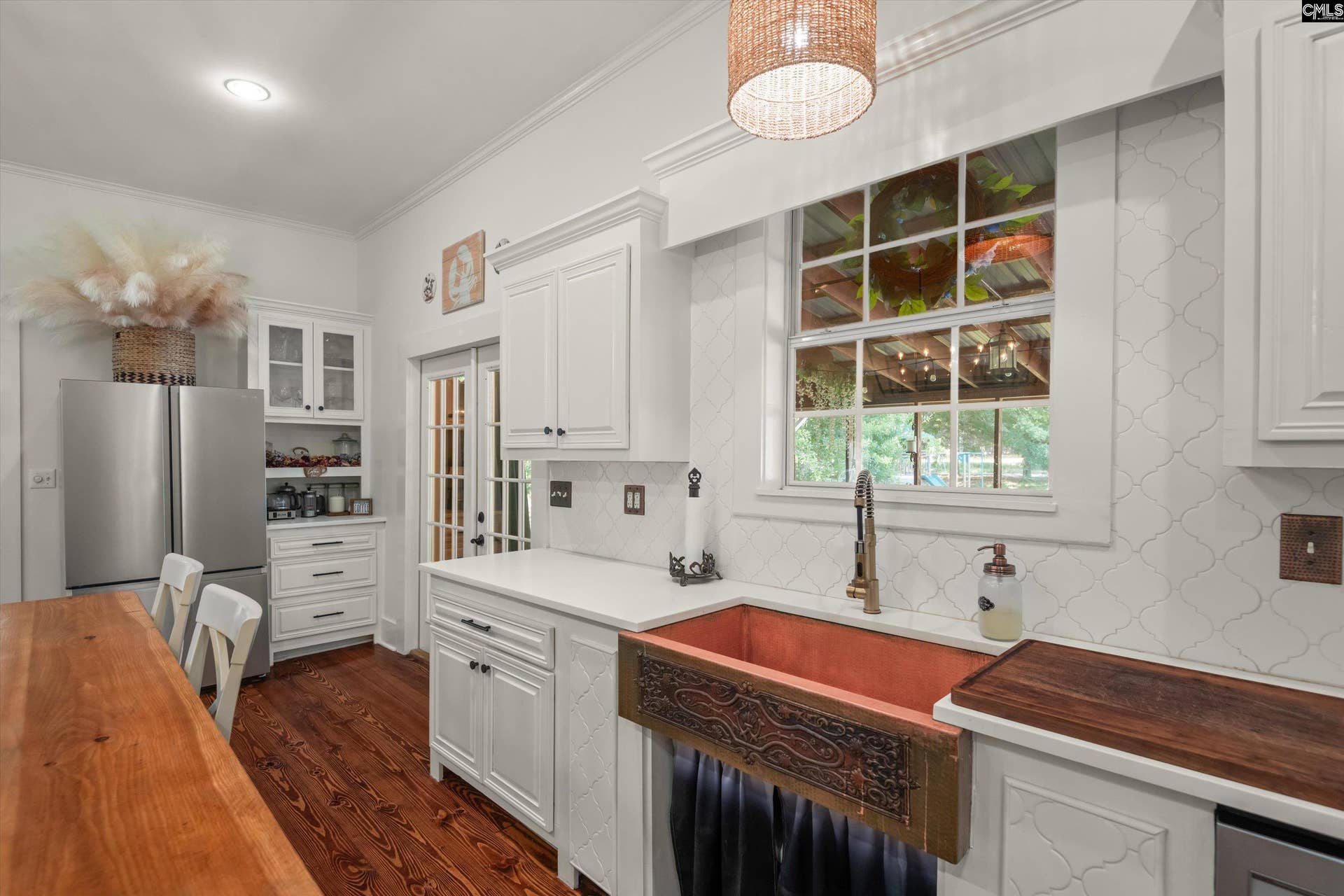 1366 Old Golf Course Road, Batesburg, SC 29006