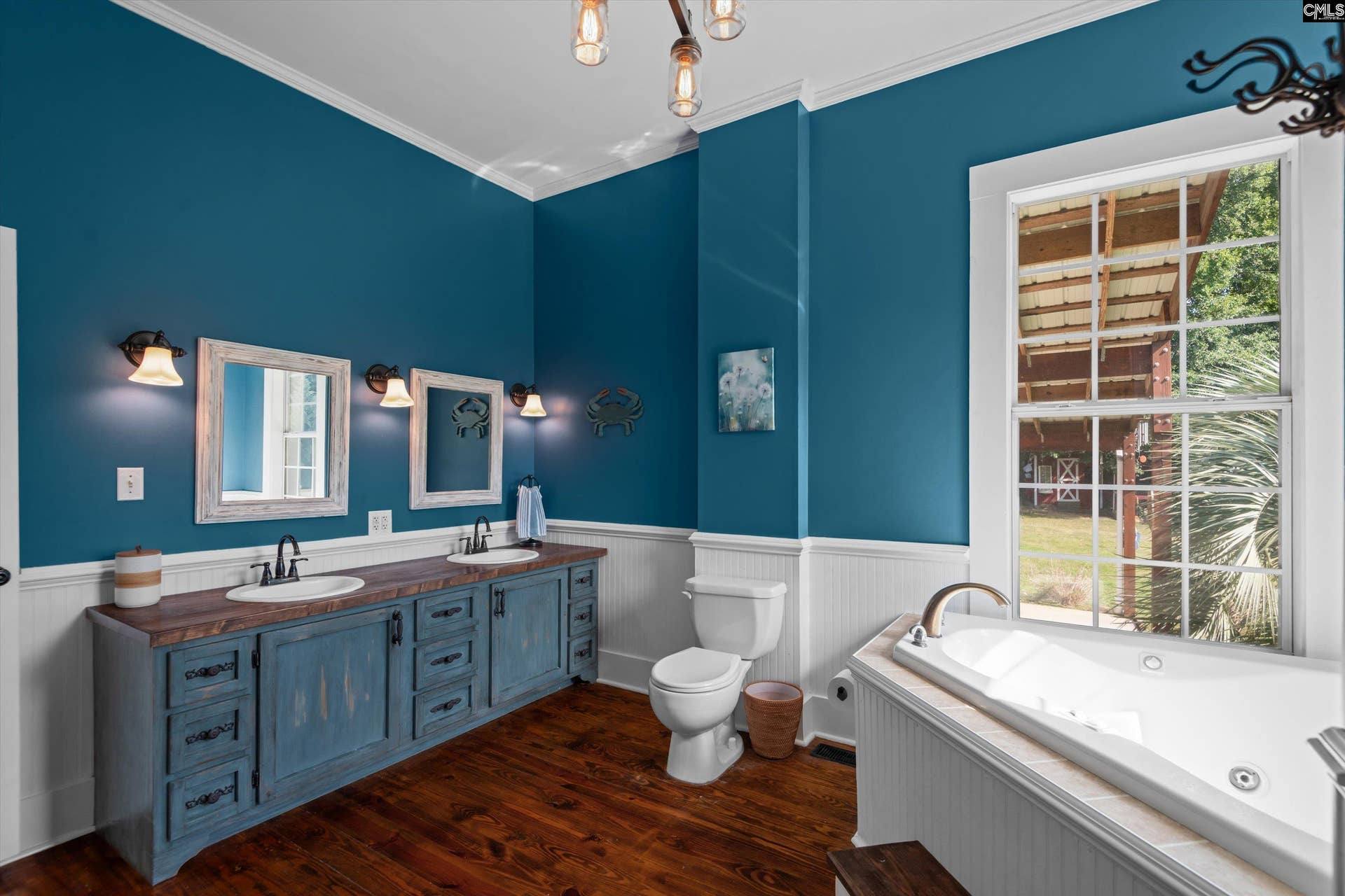 1366 Old Golf Course Road, Batesburg, SC 29006