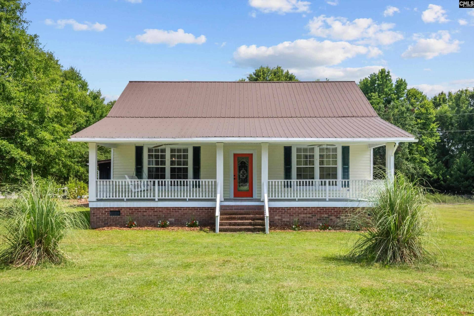 1366 Old Golf Course Road, Batesburg, SC 29006