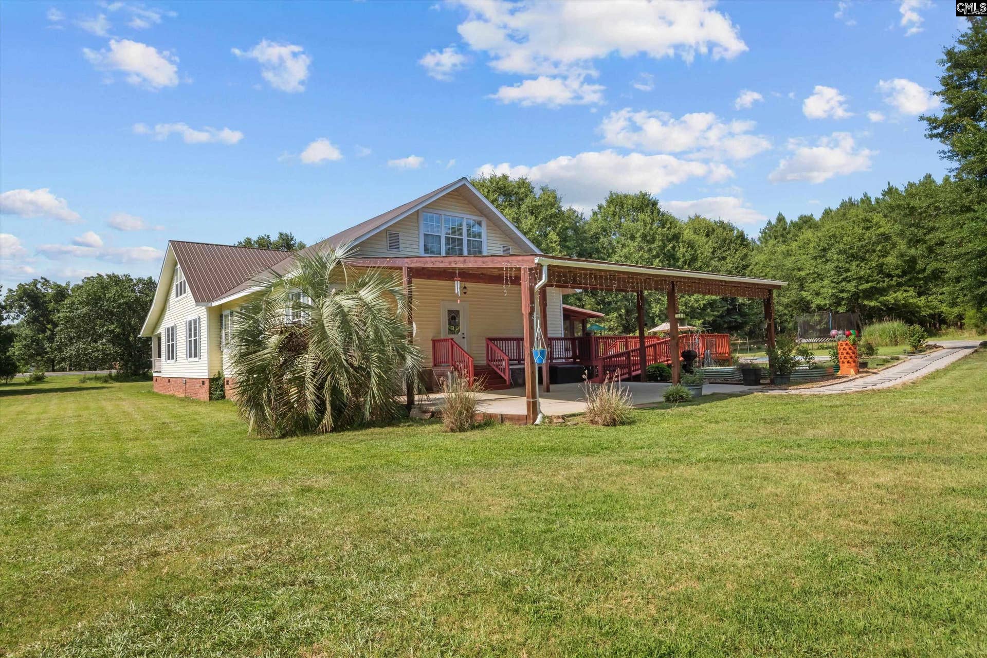 1366 Old Golf Course Road, Batesburg, SC 29006