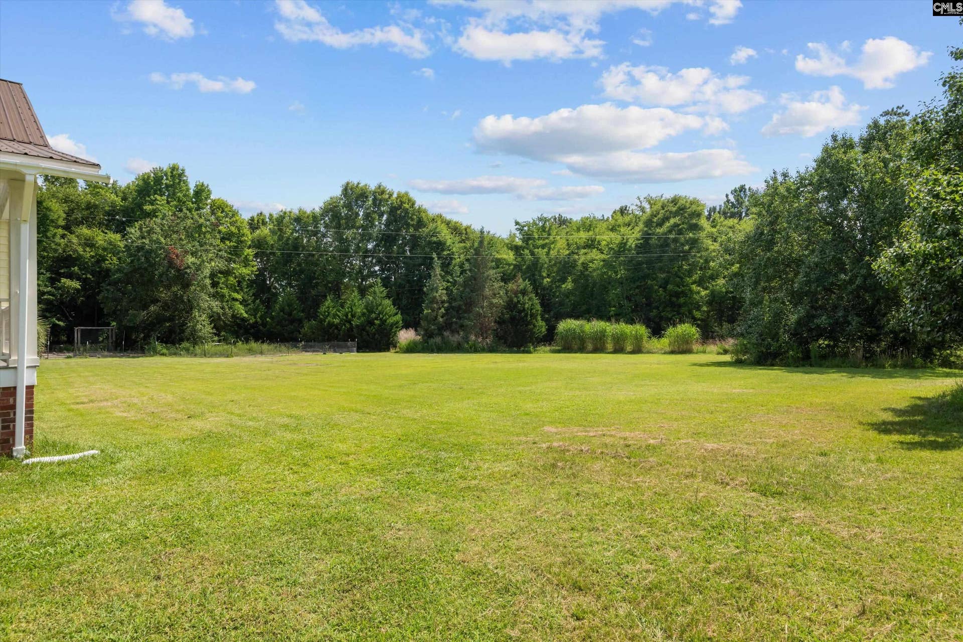 1366 Old Golf Course Road, Batesburg, SC 29006
