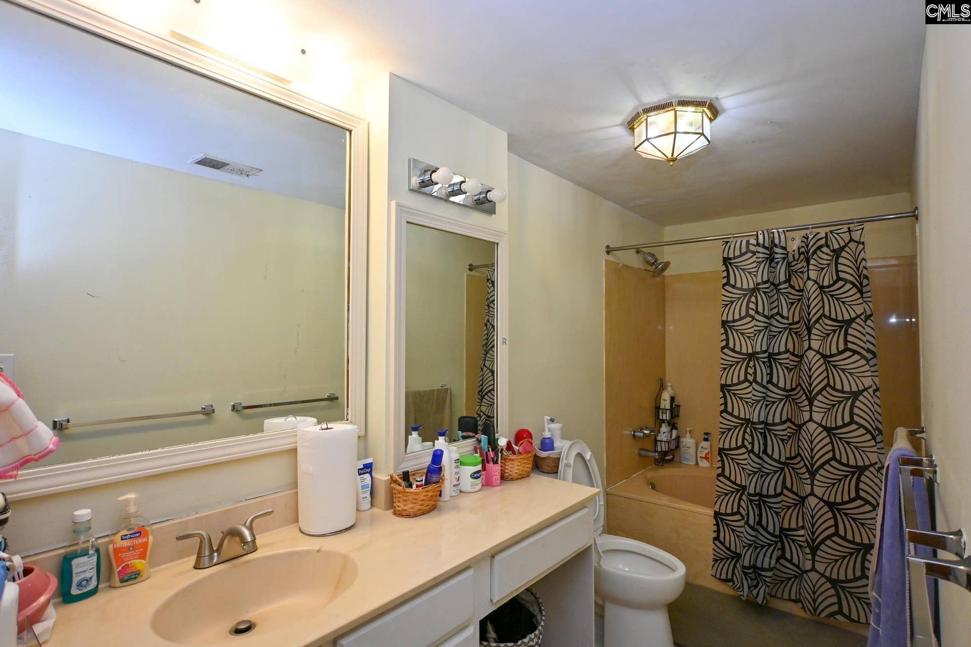 2002 Green Street, #404, Columbia, SC 29205