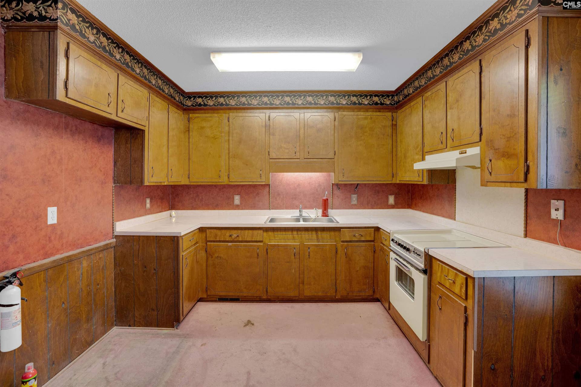 120 Harwood Drive, Hopkins, SC 29061