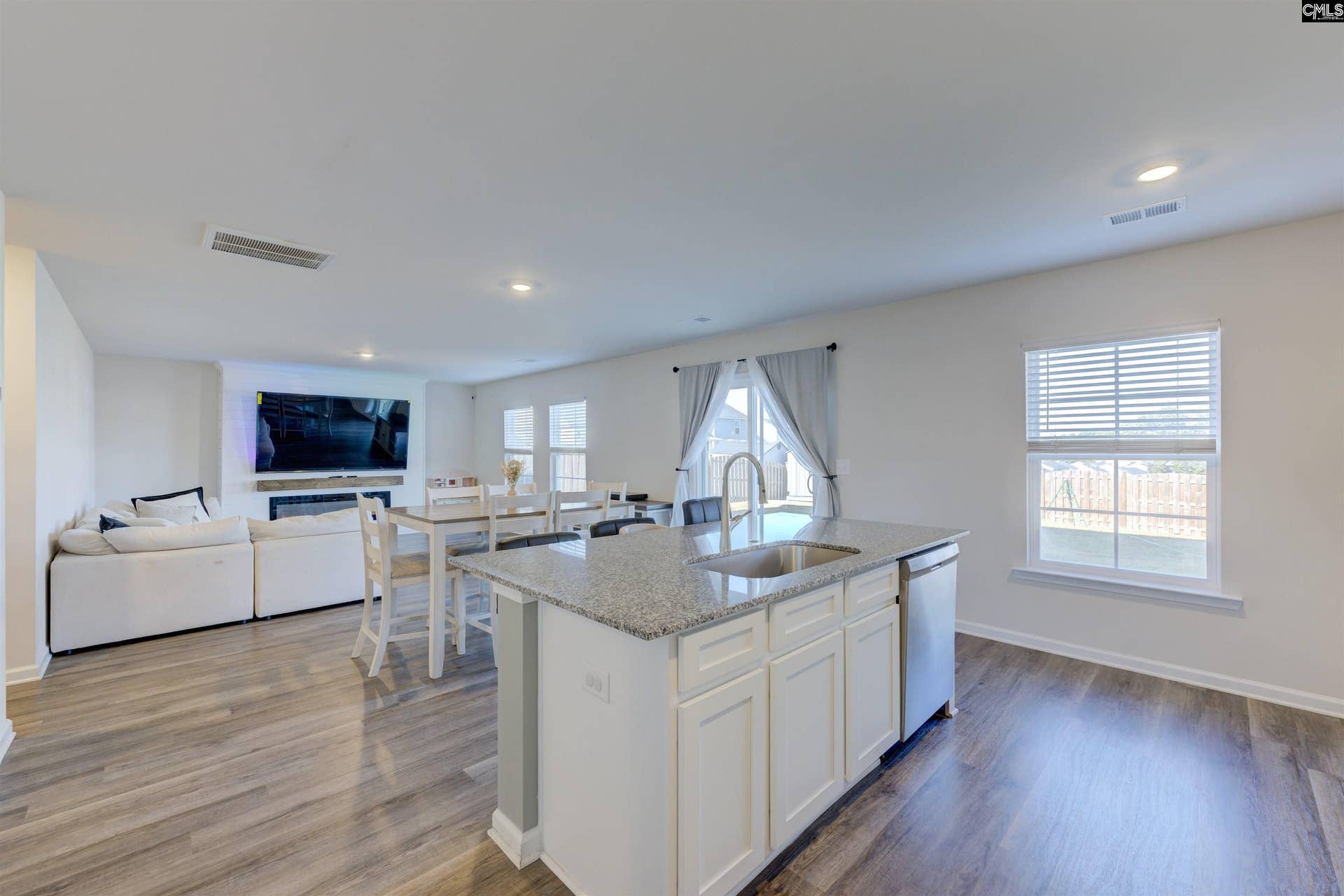 1005 Silver Arctic Way, Hopkins, SC 29061