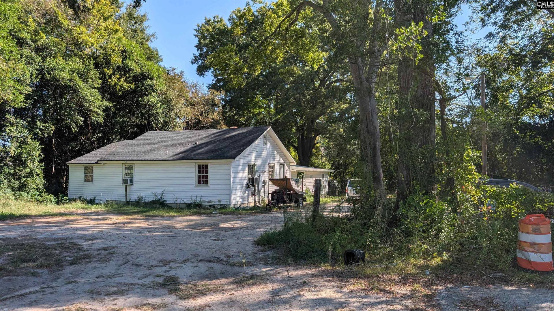 900 Fair Street, Camden, SC 29020-0000