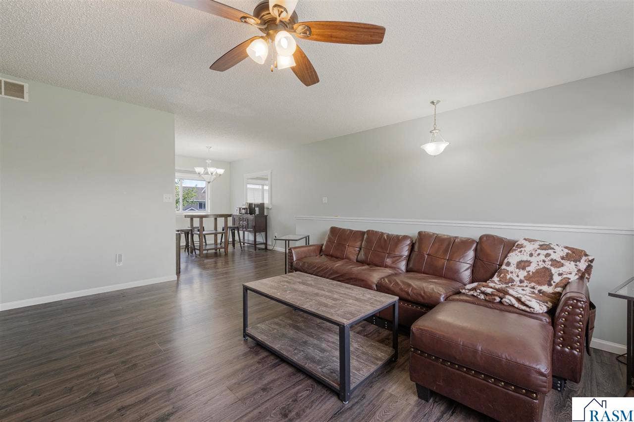 136 Tanager Path, Mankato, MN 56001