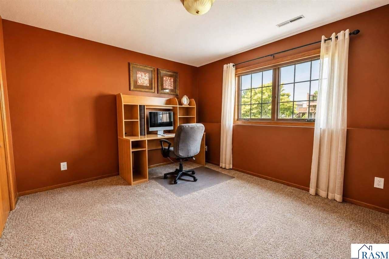 1324 Augusta Drive, Mankato, MN 56001