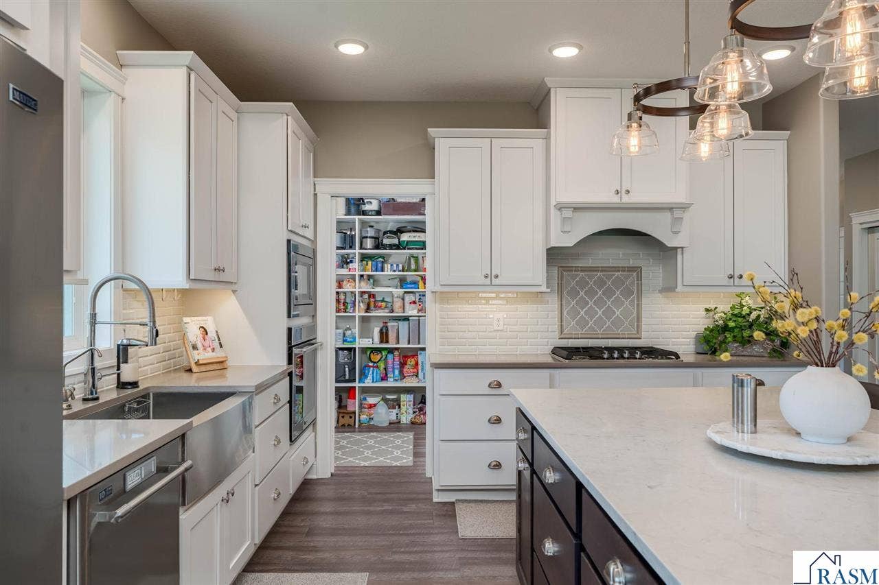 305 Dancing Waters Circle, Mankato, MN 56001