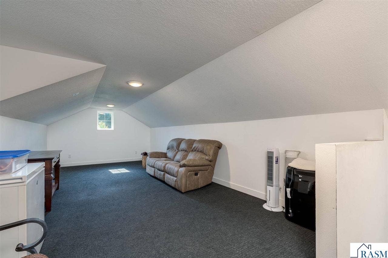 305 Dancing Waters Circle, Mankato, MN 56001