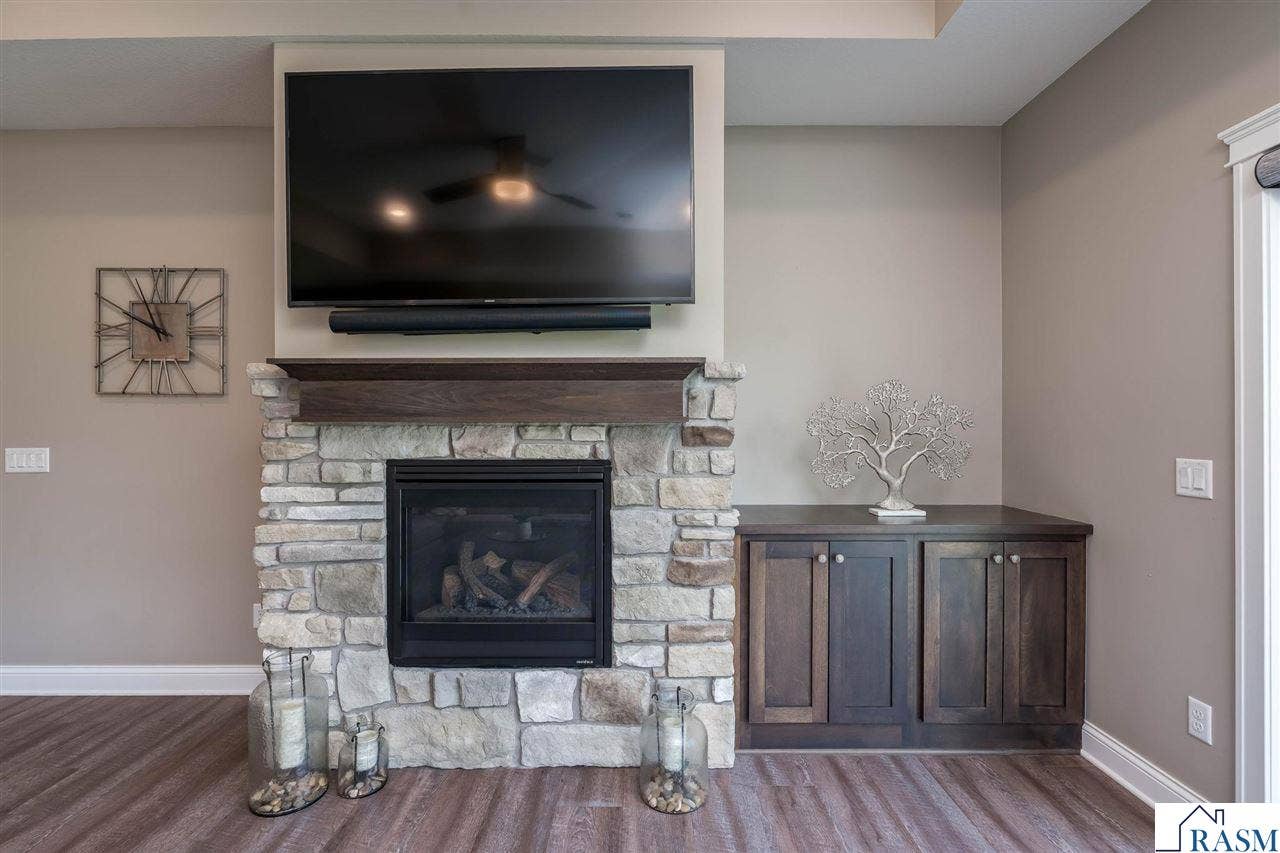 305 Dancing Waters Circle, Mankato, MN 56001