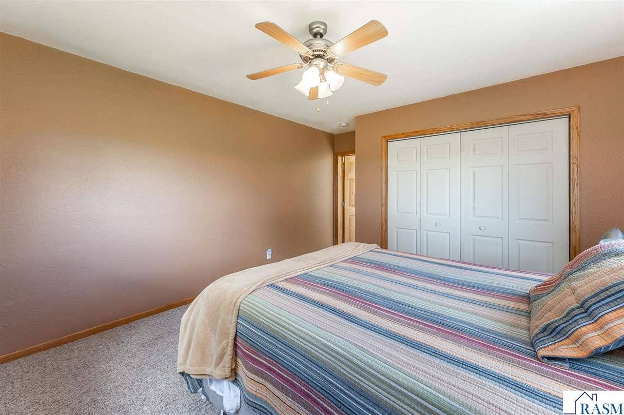 14371 County Road 114, Hanska, MN 56041