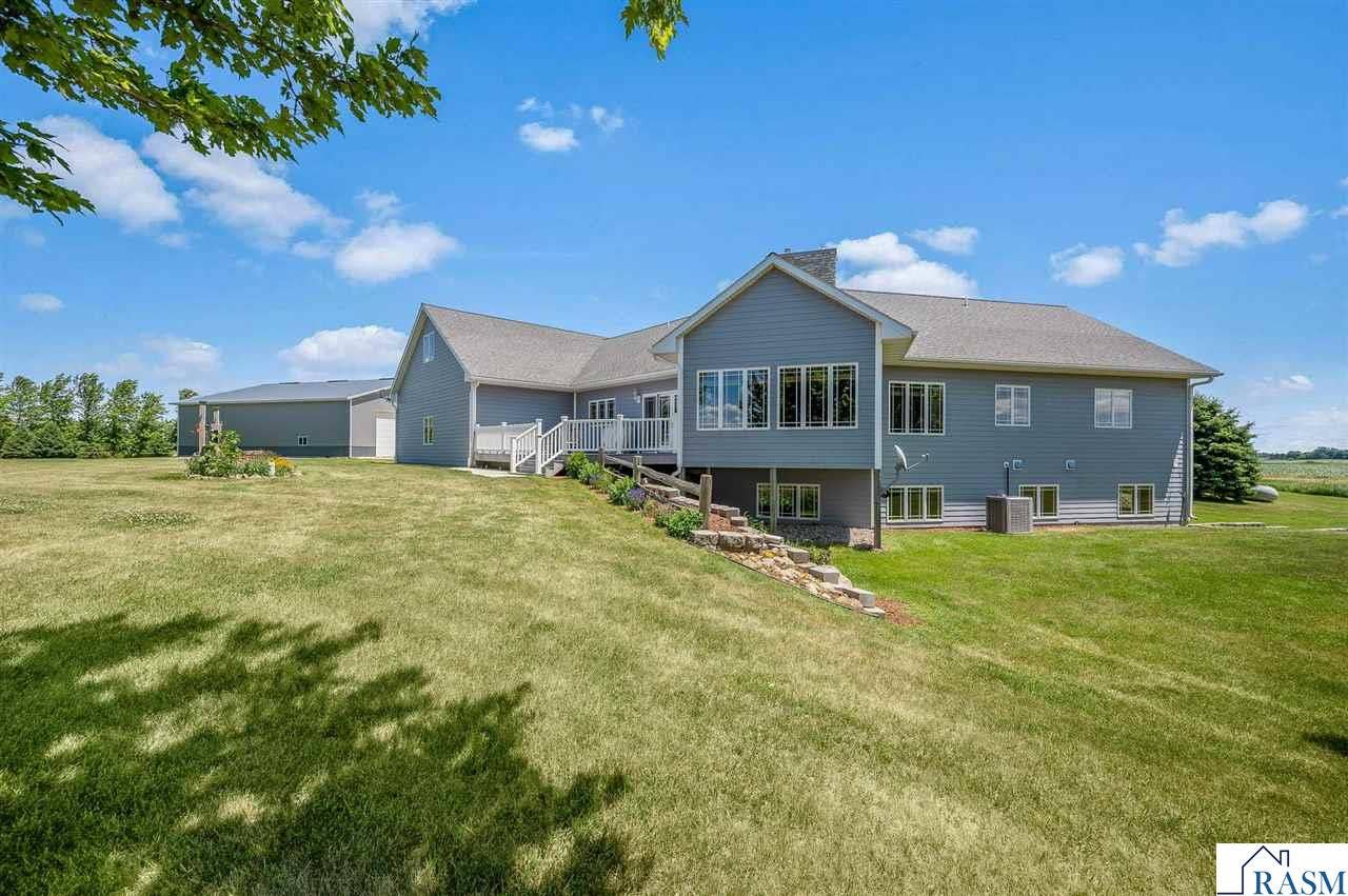 14371 County Road 114, Hanska, MN 56041