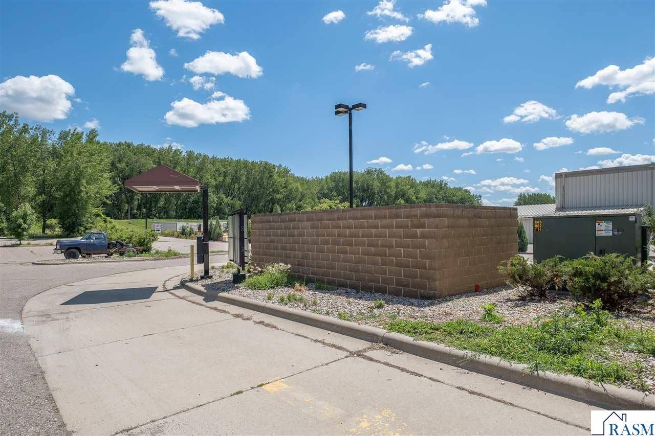 101 W Lind Court, Mankato, MN 56001