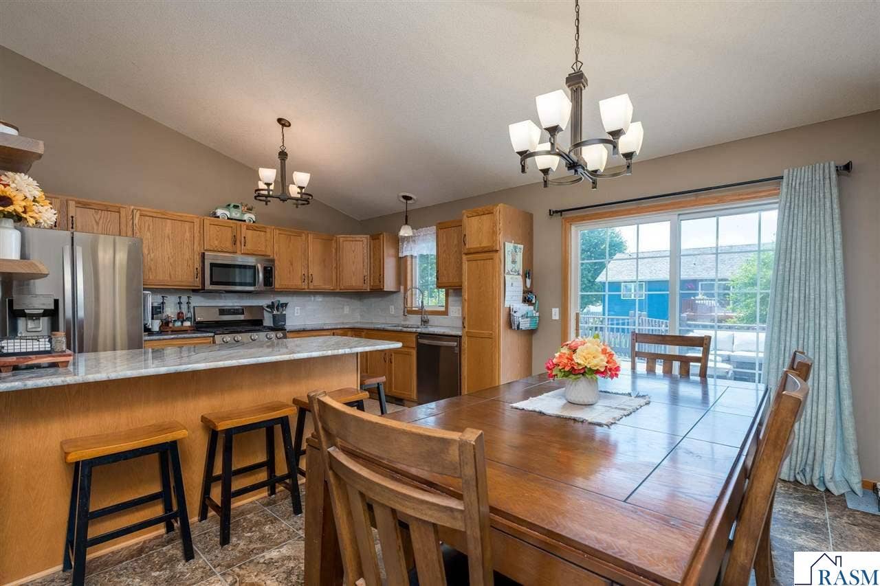 104 Bunker Court, Mankato, MN 56001