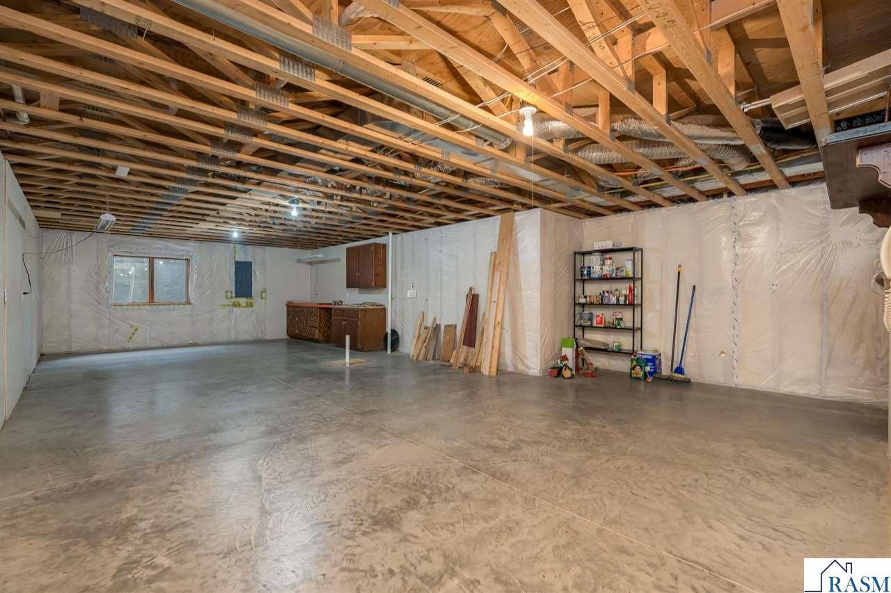 100 Crystal Lane, Mankato, MN 56001