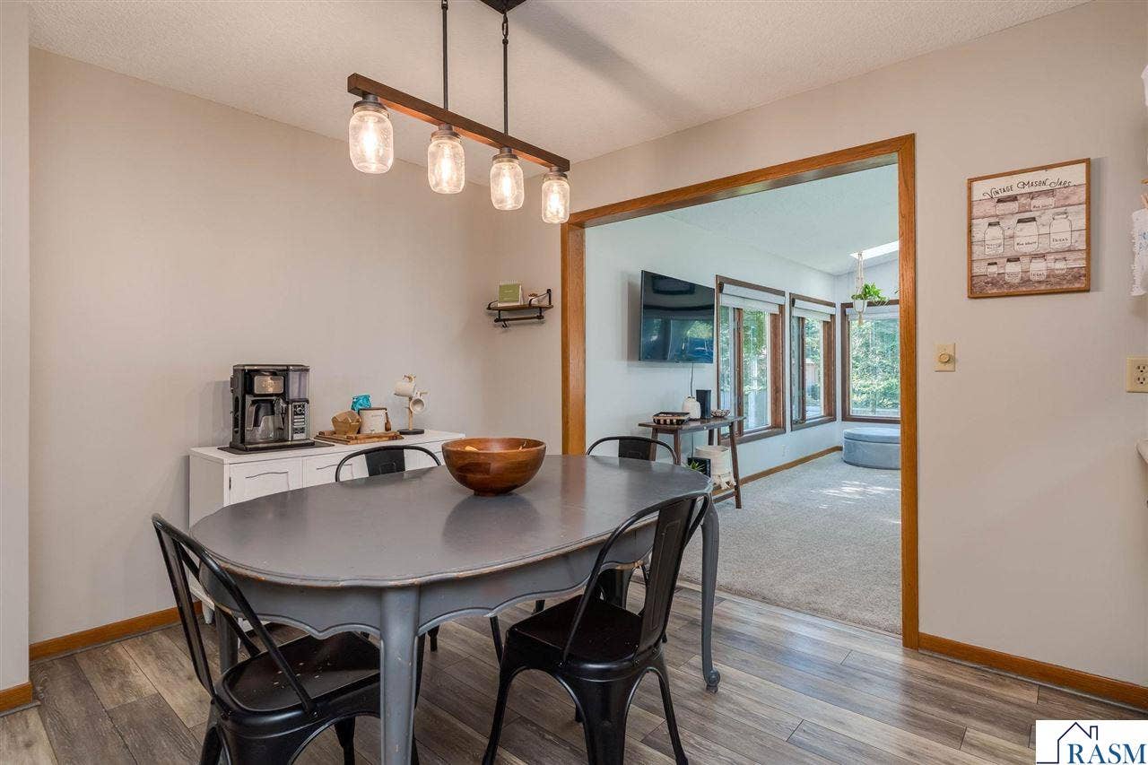 209 Viking Drive, Mankato, MN 56001