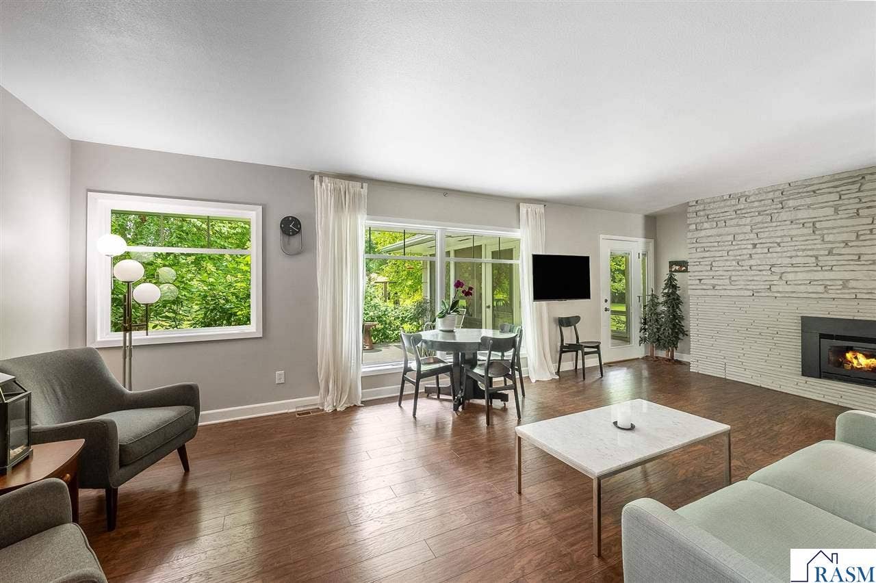 47 Skyline Drive, Mankato, MN 56001