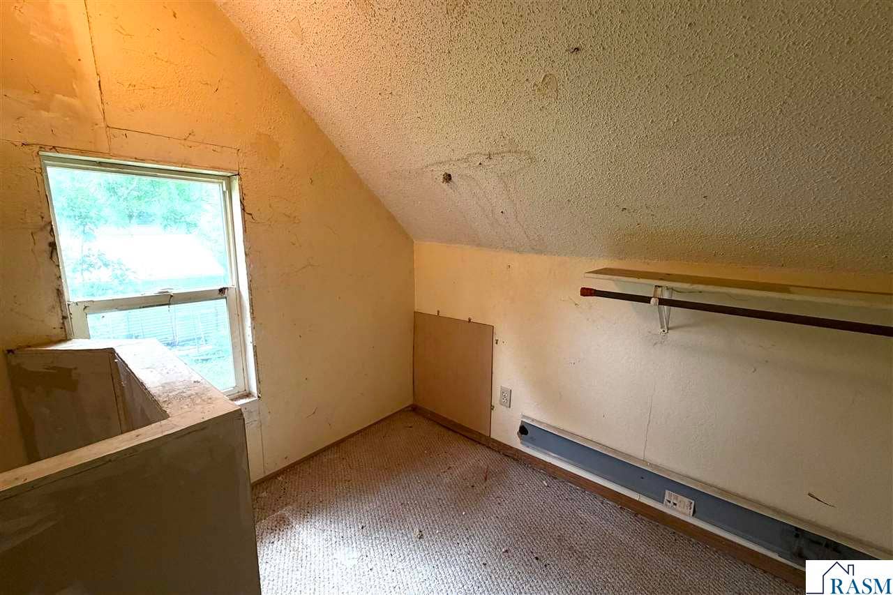 618 W 3rd Street, Mankato, MN 56001