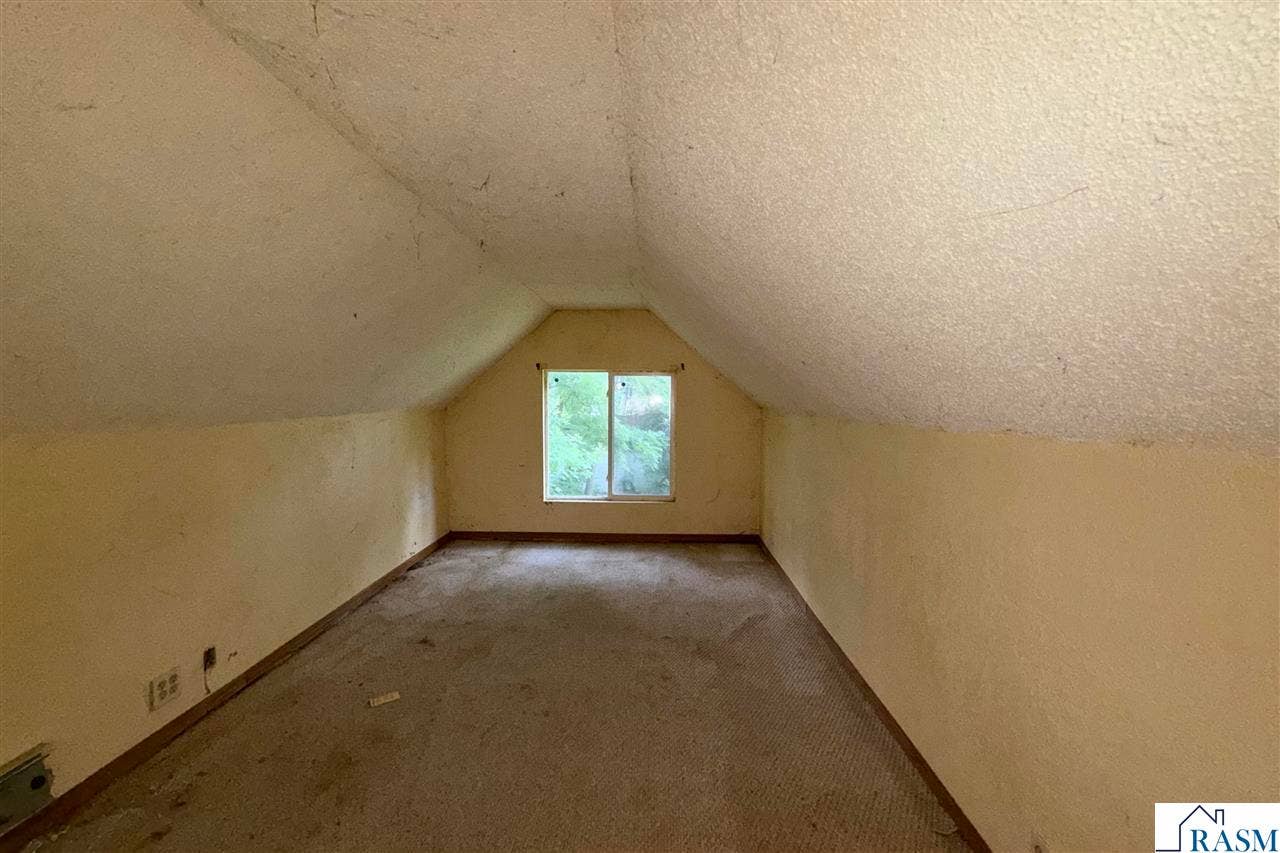 618 W 3rd Street, Mankato, MN 56001