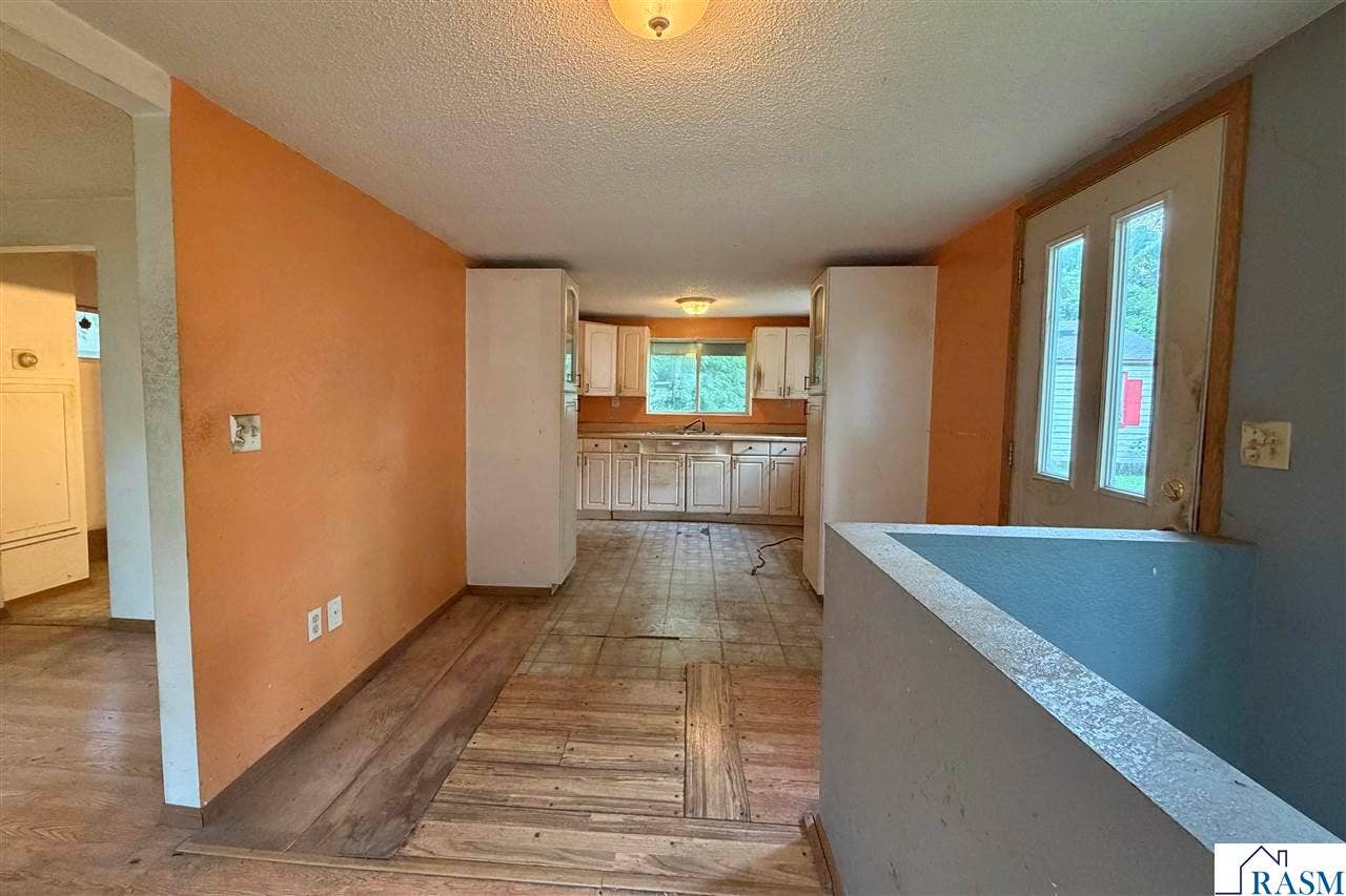 618 W 3rd Street, Mankato, MN 56001