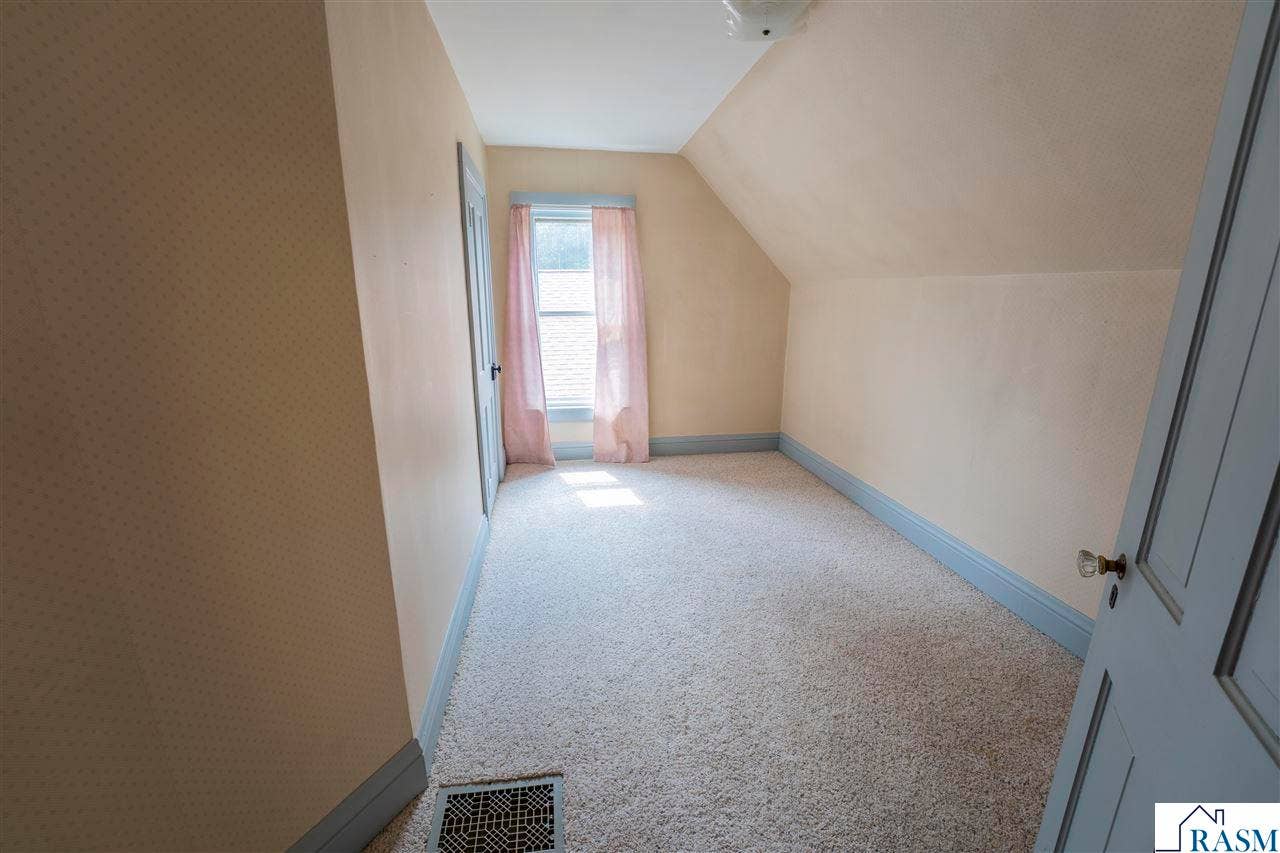 422 Van Brunt Street, Mankato, MN 56001