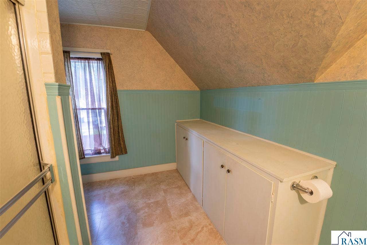 422 Van Brunt Street, Mankato, MN 56001