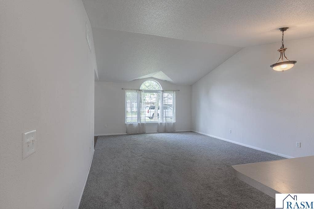 108 Gull Path, Mankato, MN 56001