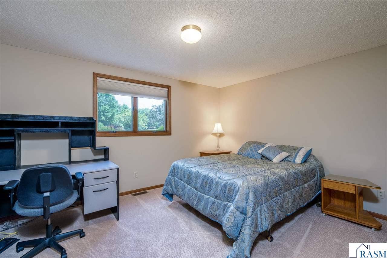 80 Canterbury Court, Mankato, MN 56001