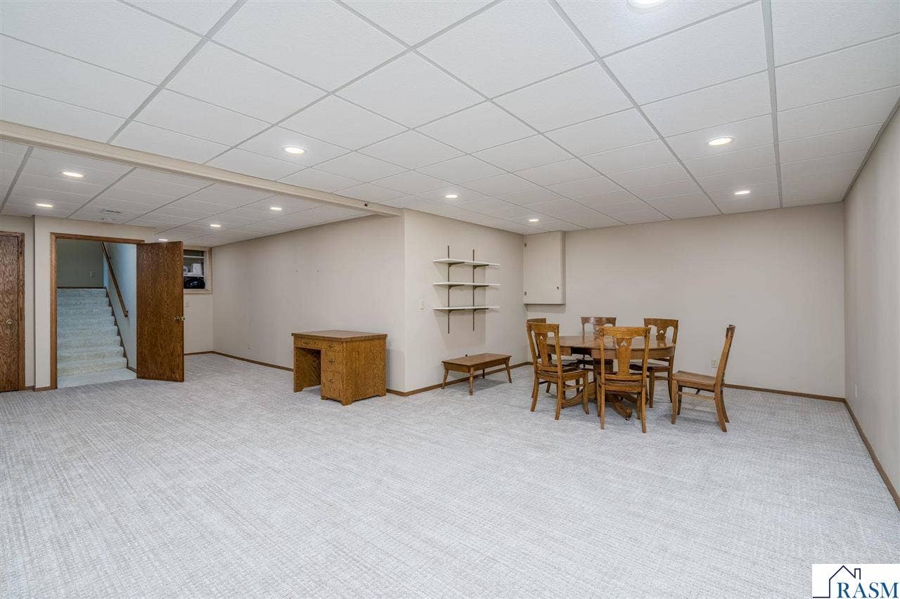 80 Canterbury Court, Mankato, MN 56001