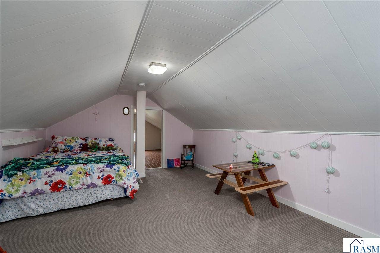 1211 Carney Avenue, Mankato, MN 56001