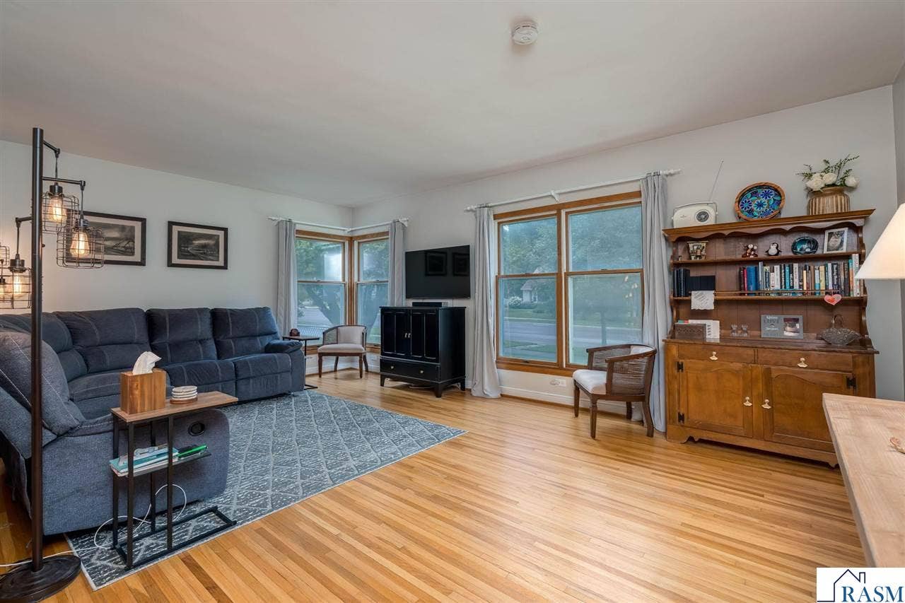 1211 Carney Avenue, Mankato, MN 56001