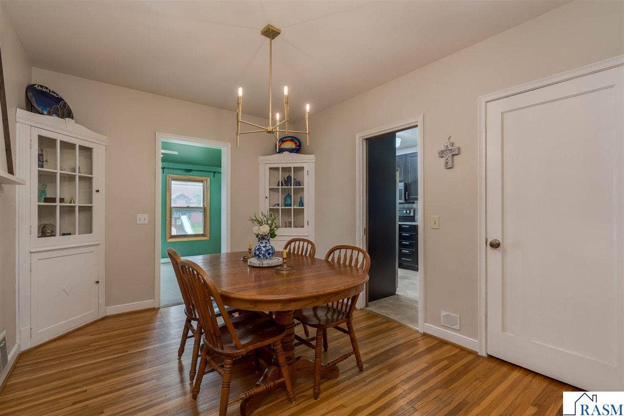 1211 Carney Avenue, Mankato, MN 56001