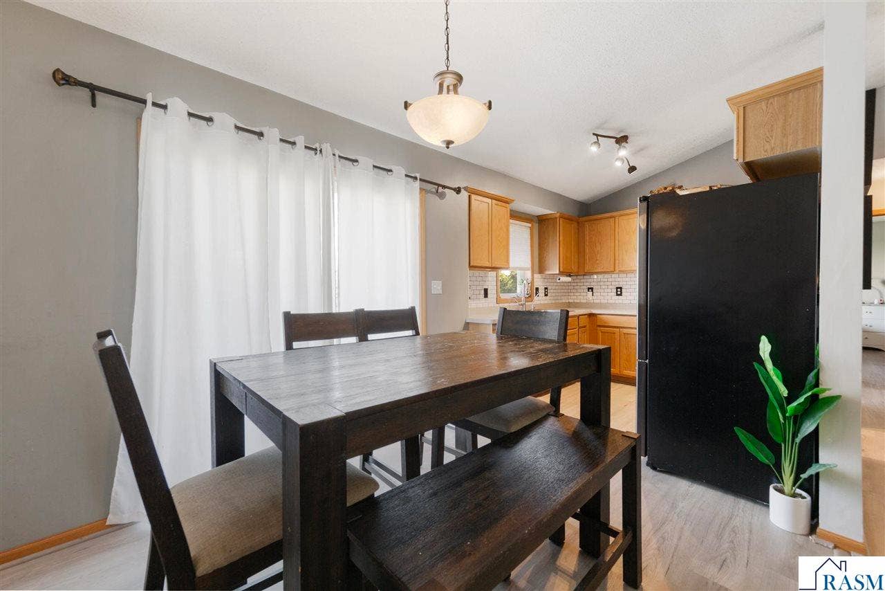 144 Gambrelle Court, Mankato, MN 56001