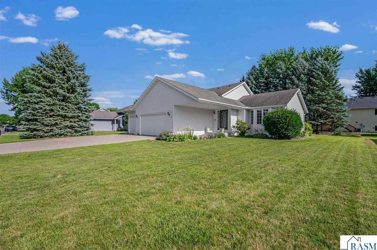 19 La Mar Court, North Mankato, MN 56003