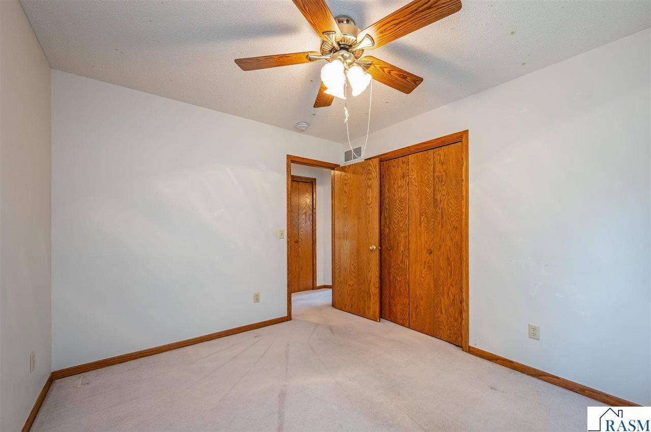 19 La Mar Court, North Mankato, MN 56003