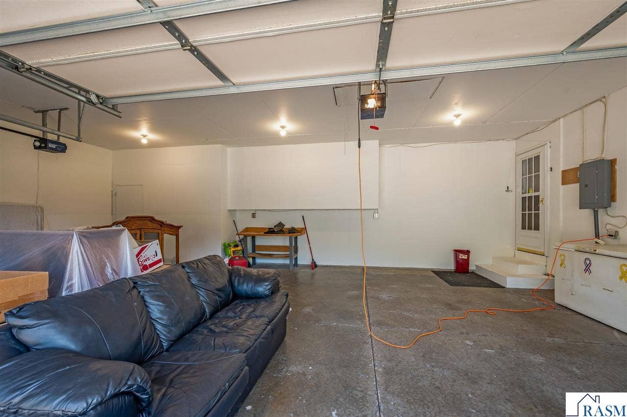 19 La Mar Court, North Mankato, MN 56003