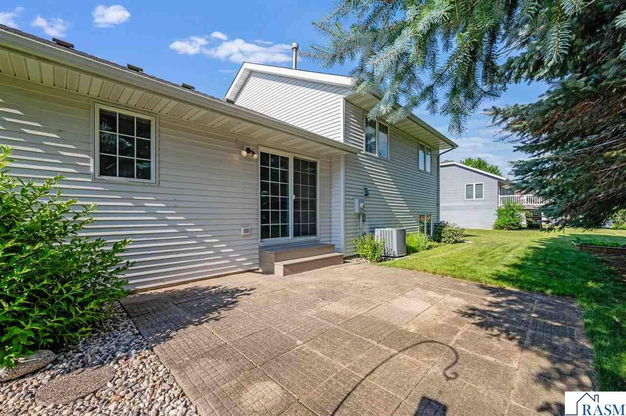 19 La Mar Court, North Mankato, MN 56003