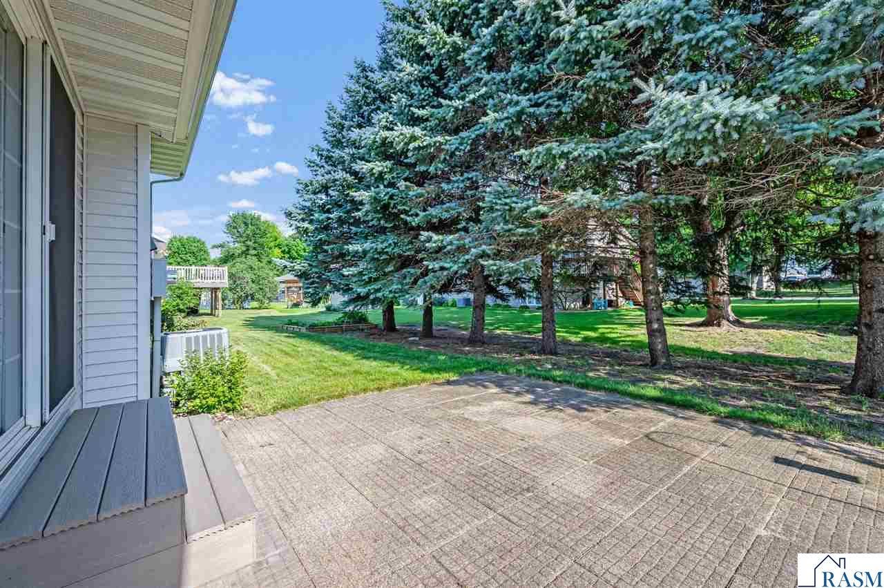 19 La Mar Court, North Mankato, MN 56003