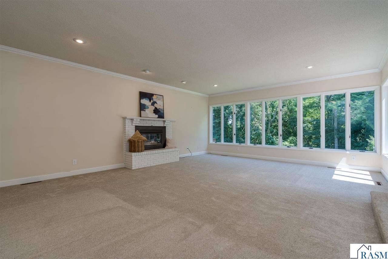 75 Telemark Drive, Mankato, MN 56001